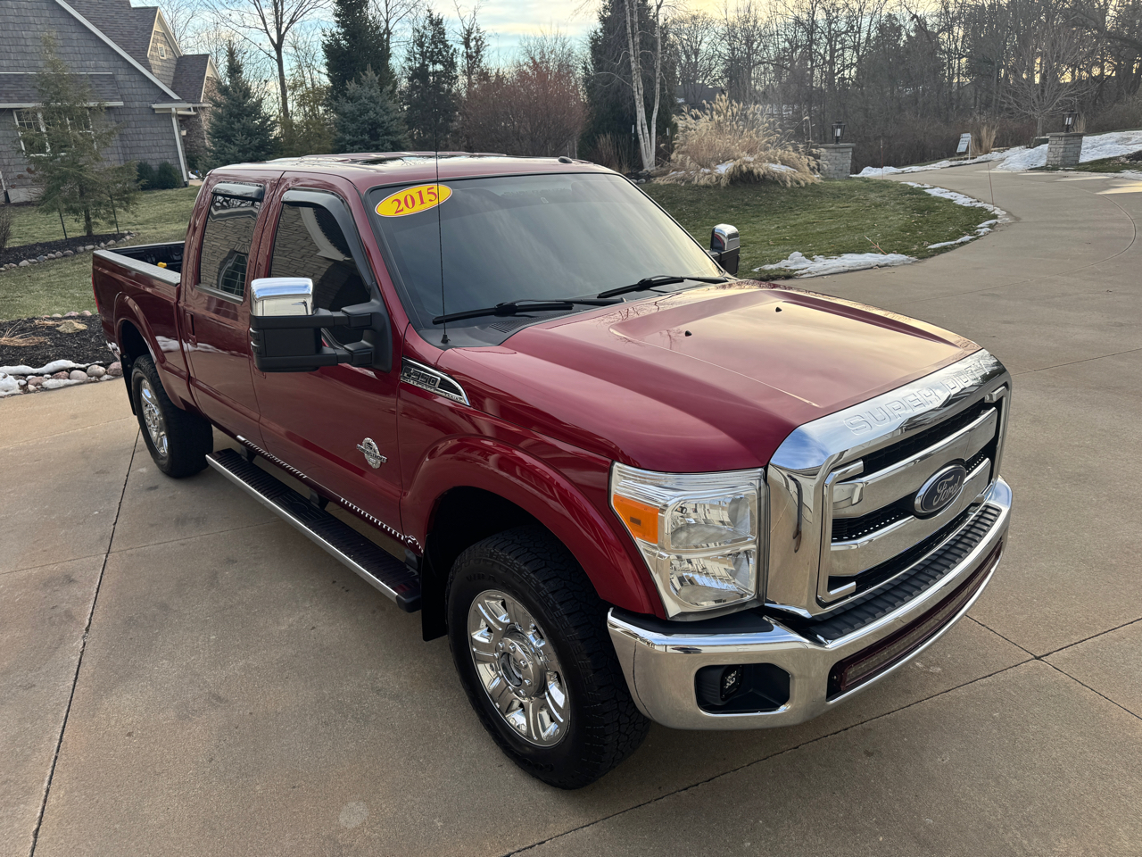 Ford Super Duty F-350 SRW 4WD Crew Cab 156" Lariat 2015