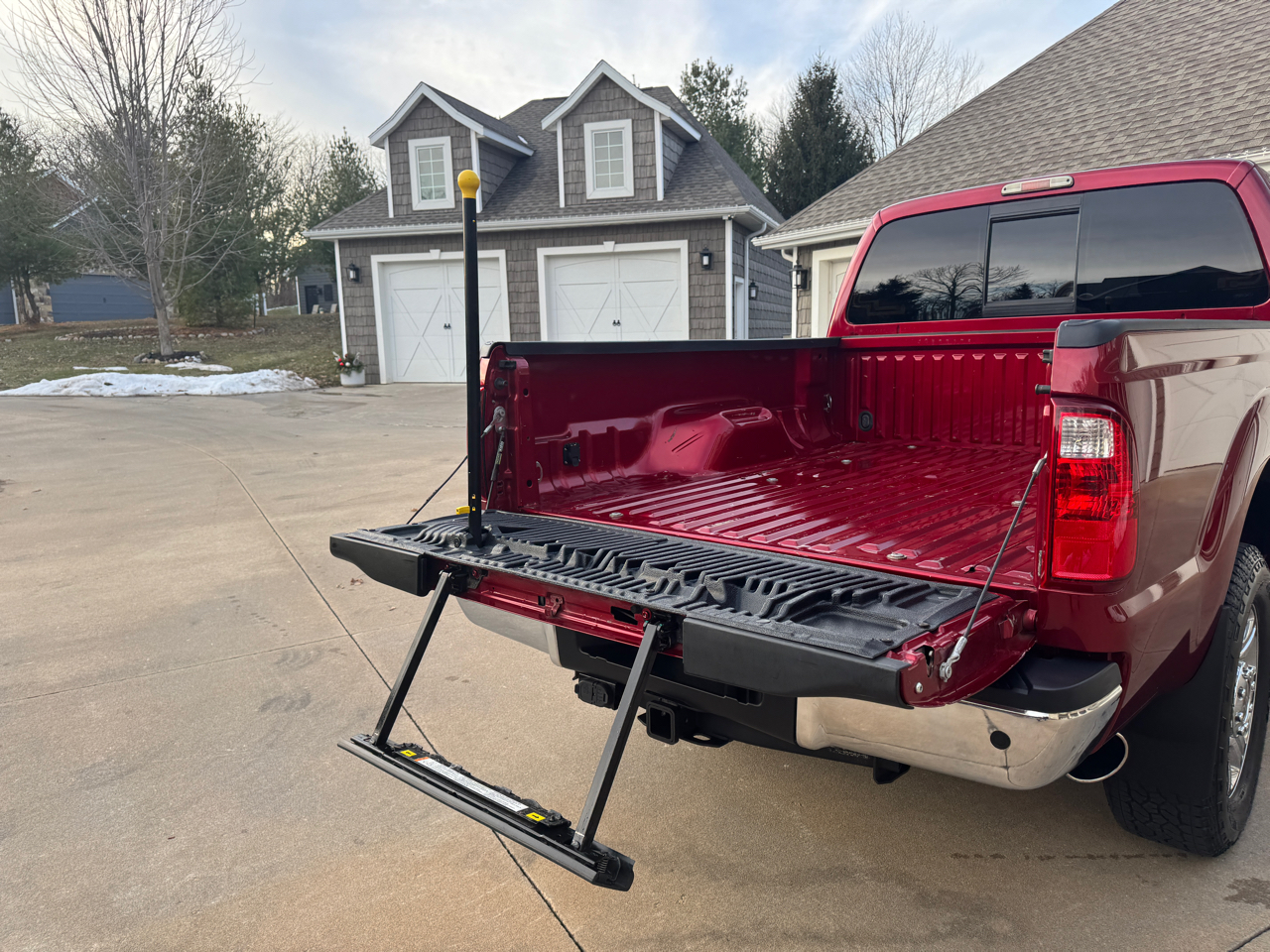 Ford Super Duty F-350 SRW 4WD Crew Cab 156" Lariat 2015