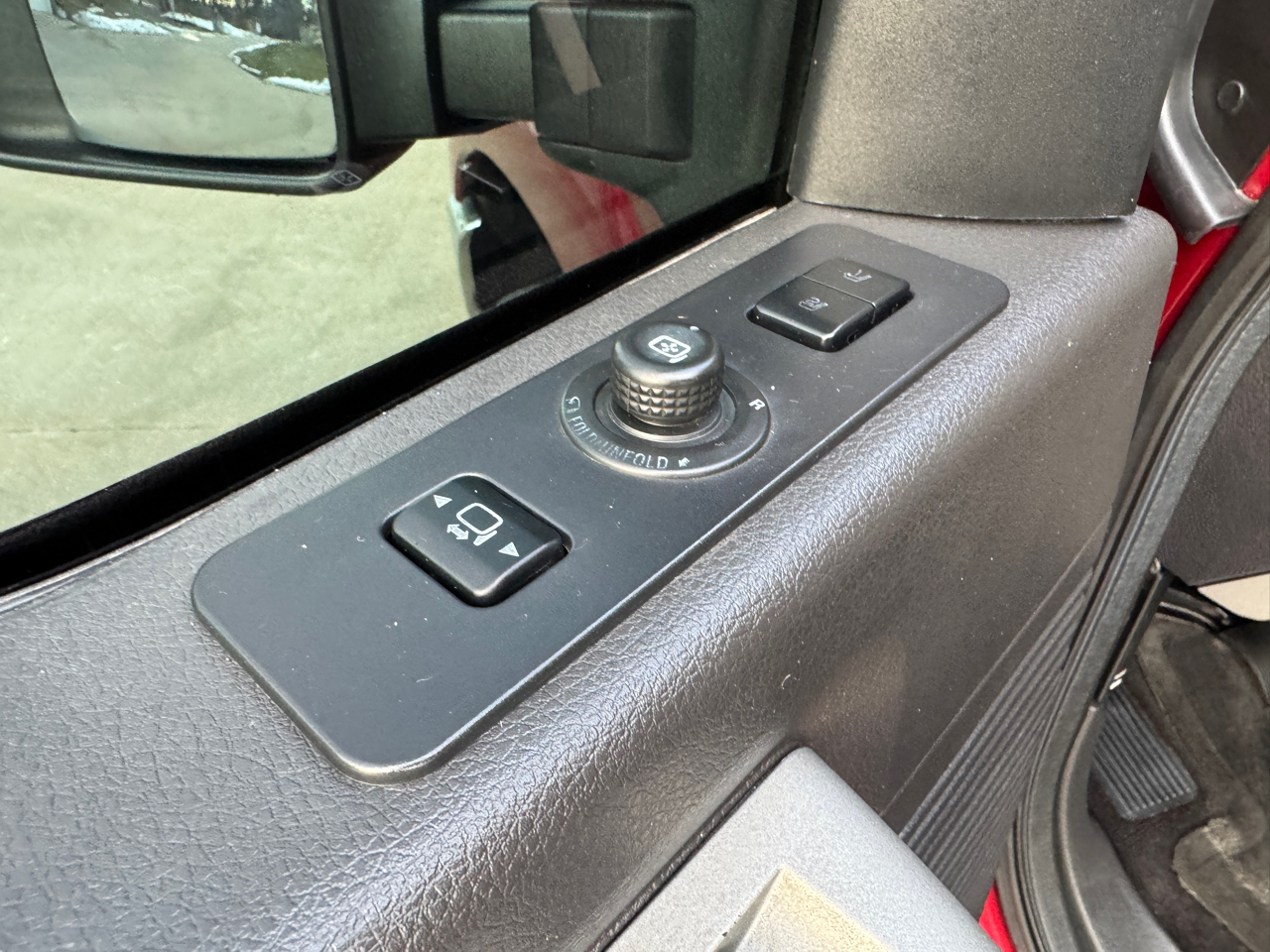 Ford Super Duty F-350 SRW 4WD Crew Cab 156" Lariat 2015