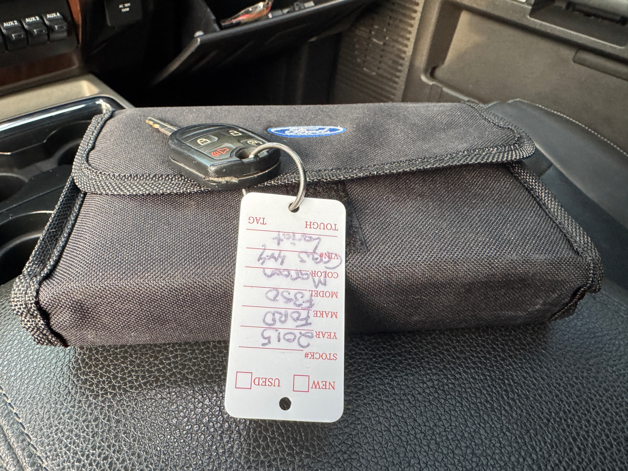 Ford Super Duty F-350 SRW 4WD Crew Cab 156" Lariat 2015