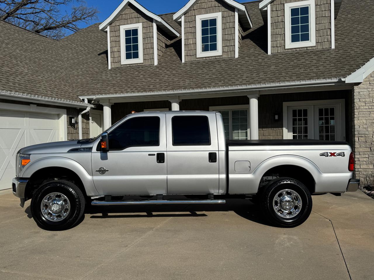 Ford Super Duty F-350 SRW 4WD Crew Cab 156" XLT 2015