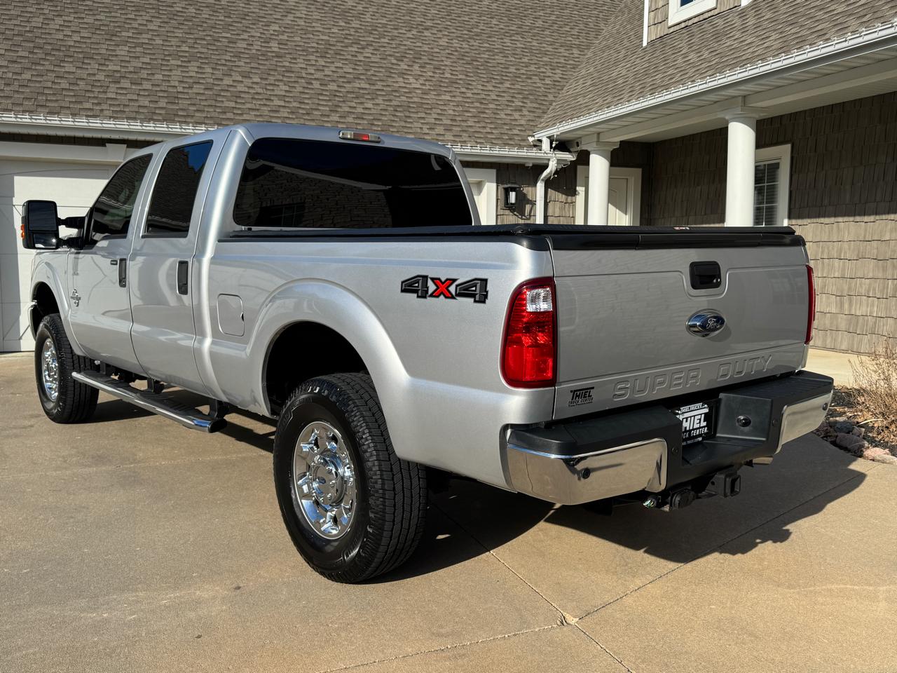 Ford Super Duty F-350 SRW 4WD Crew Cab 156" XLT 2015