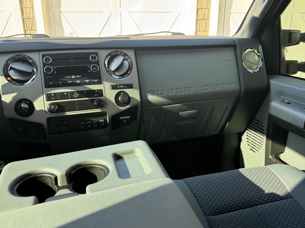 Ford Super Duty F-350 SRW 4WD Crew Cab 156" XLT 2015