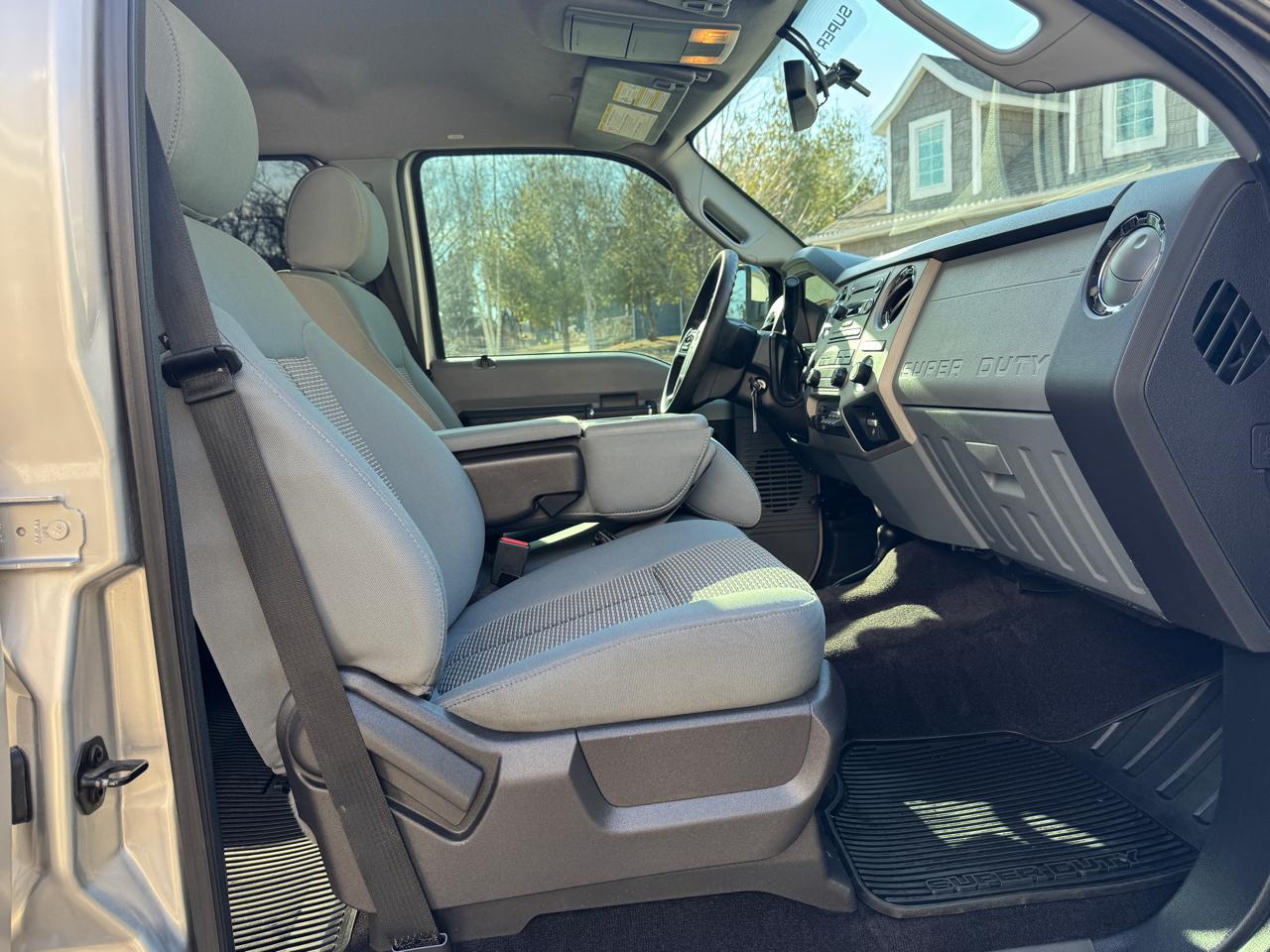 Ford Super Duty F-350 SRW 4WD Crew Cab 156" XLT 2015