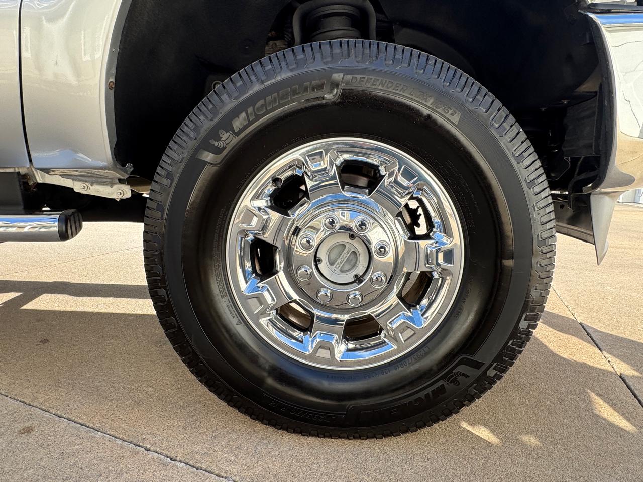 Ford Super Duty F-350 SRW 4WD Crew Cab 156" XLT 2015