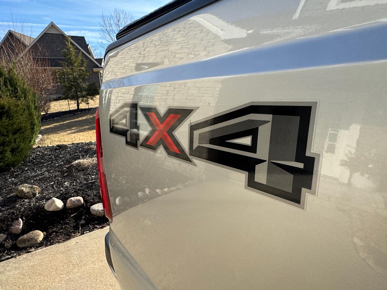 Ford Super Duty F-350 SRW 4WD Crew Cab 156" XLT 2015