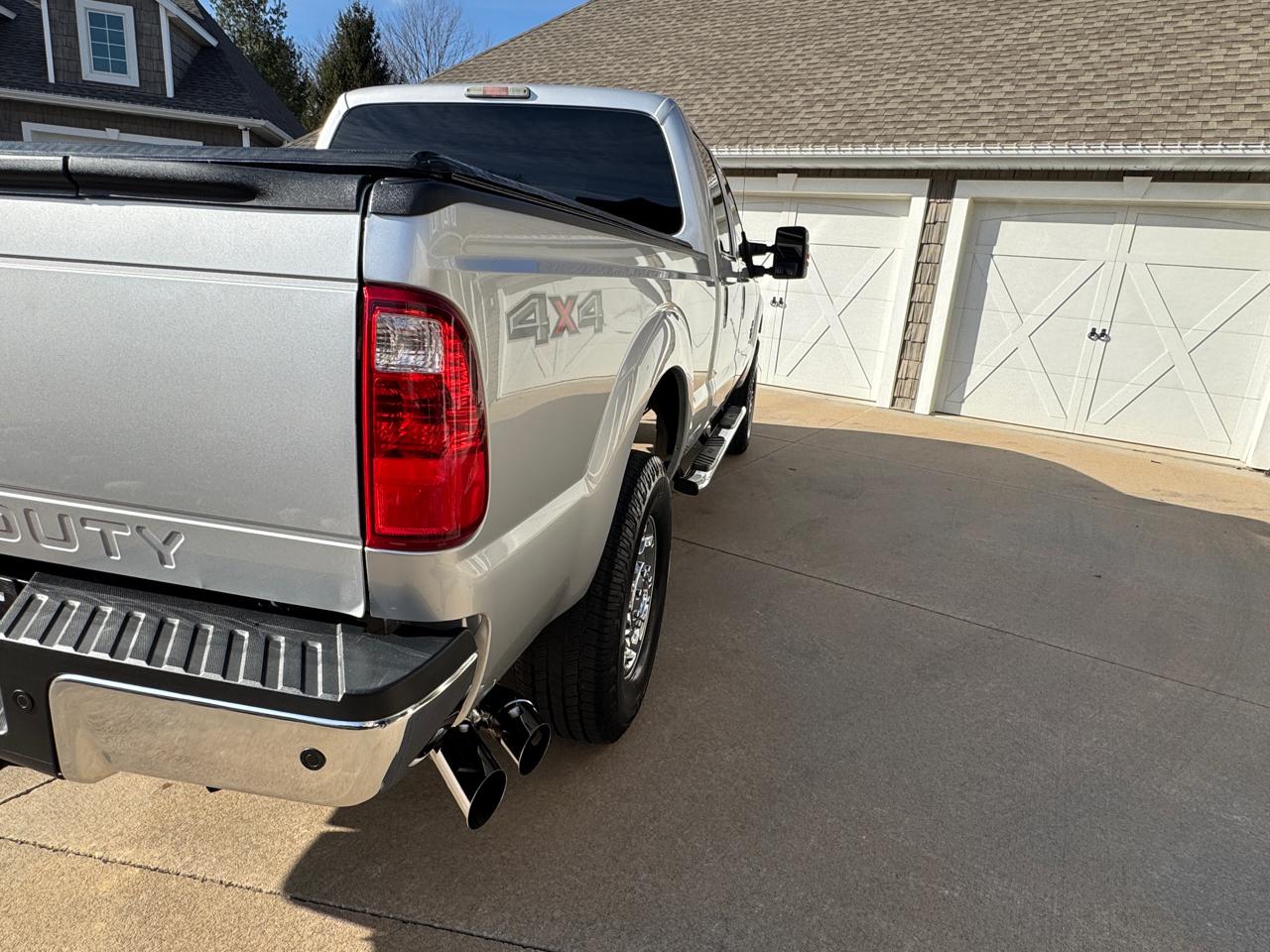 Ford Super Duty F-350 SRW 4WD Crew Cab 156" XLT 2015