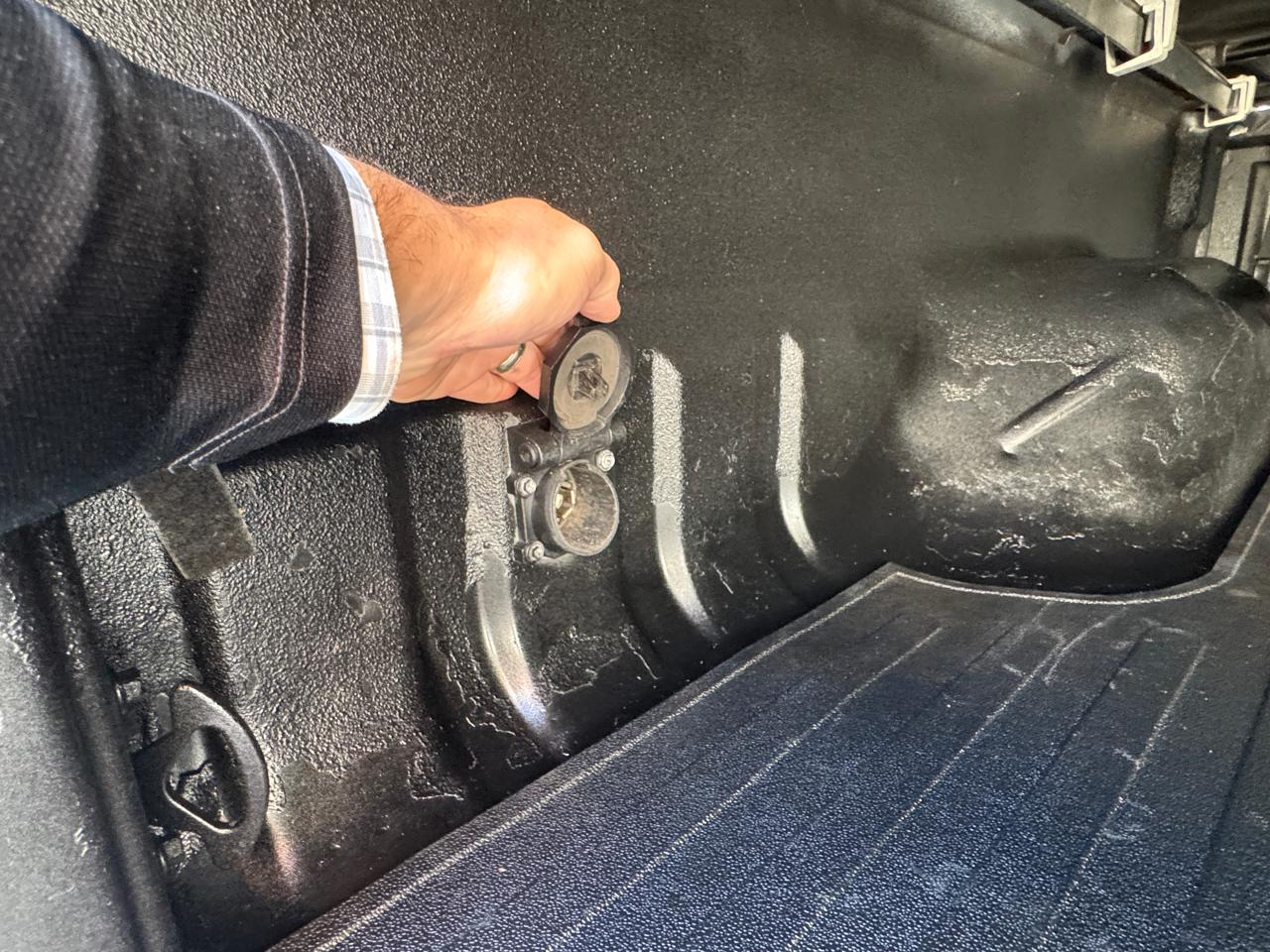 Ford Super Duty F-350 SRW 4WD Crew Cab 156" XLT 2015