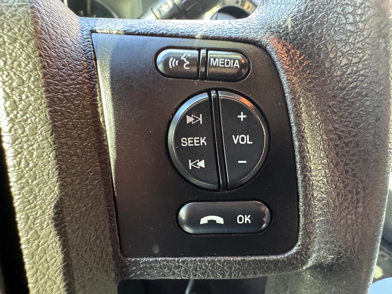 Ford Super Duty F-350 SRW 4WD Crew Cab 156" XLT 2015