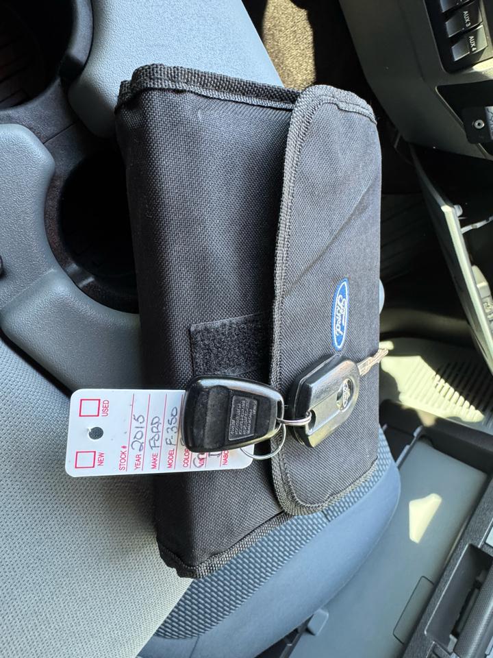 Ford Super Duty F-350 SRW 4WD Crew Cab 156" XLT 2015