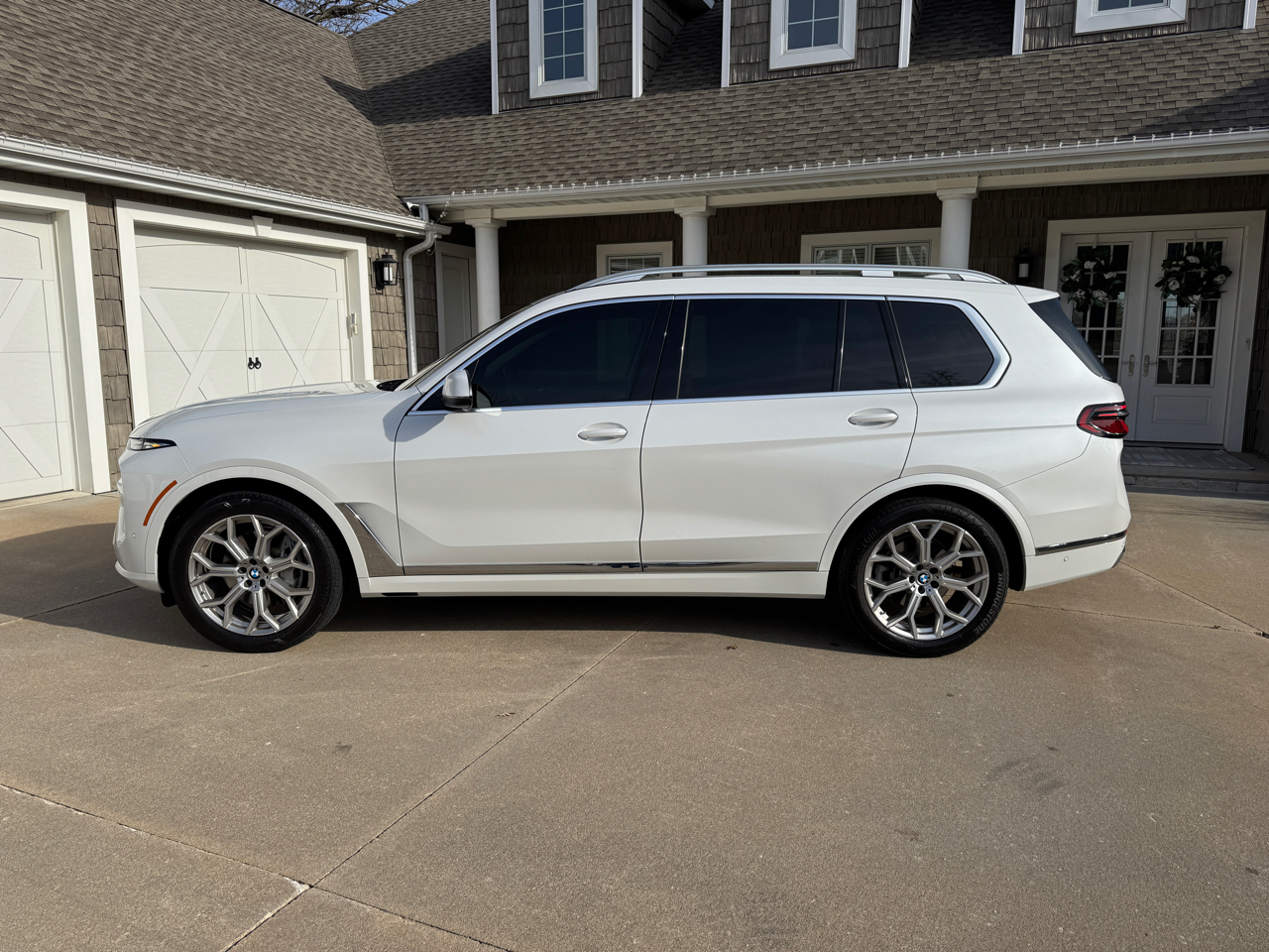 BMW X7 xDrive40i Sports Activity Vehicle 2024