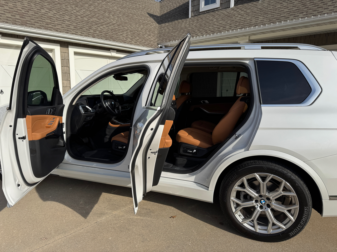 BMW X7 xDrive40i Sports Activity Vehicle 2024