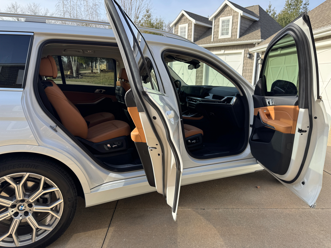 BMW X7 xDrive40i Sports Activity Vehicle 2024