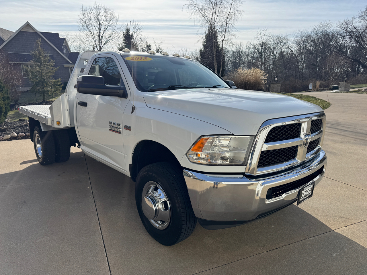 RAM 3500 4WD Reg Cab 143" WB 60" CA Tradesman 2015