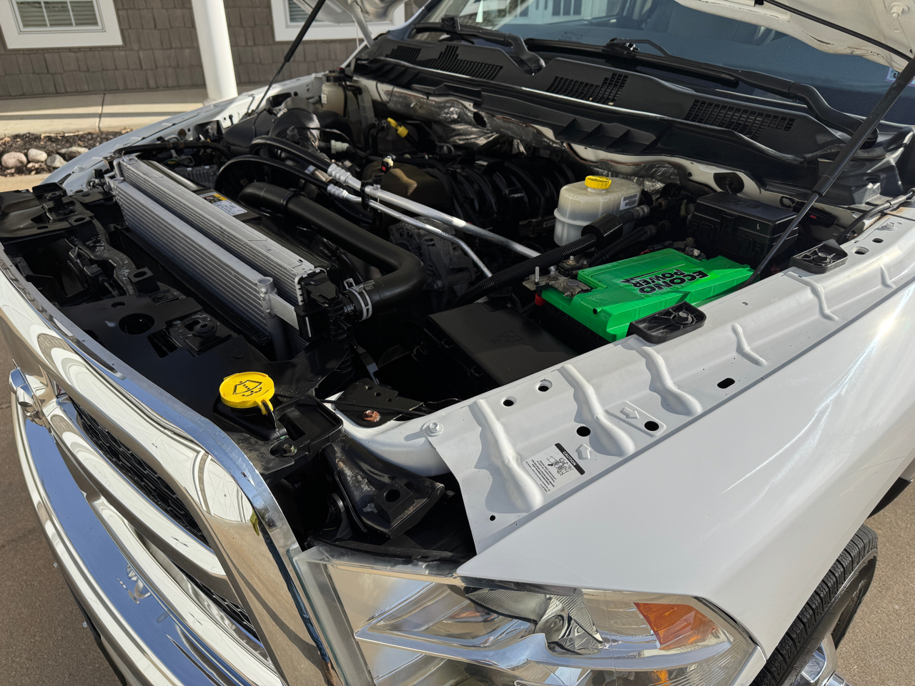 RAM 3500 4WD Reg Cab 143" WB 60" CA Tradesman 2015