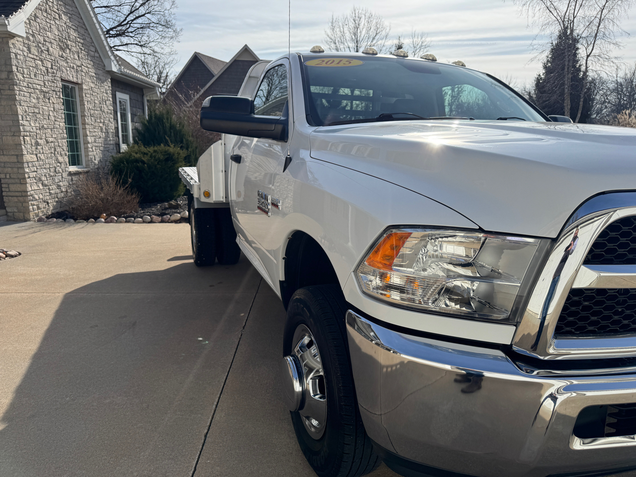 RAM 3500 4WD Reg Cab 143" WB 60" CA Tradesman 2015