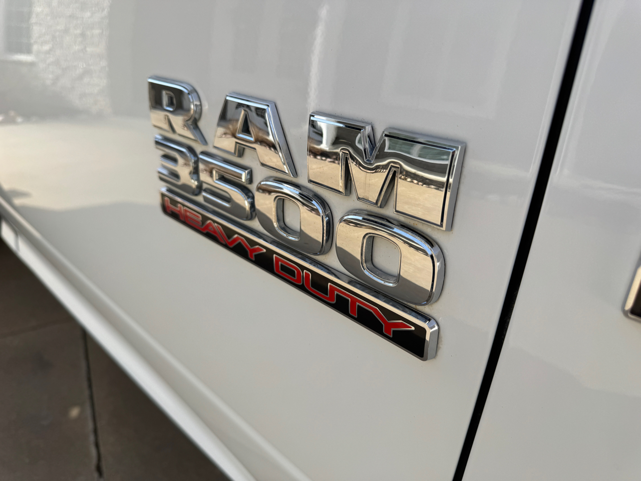 RAM 3500 4WD Reg Cab 143" WB 60" CA Tradesman 2015