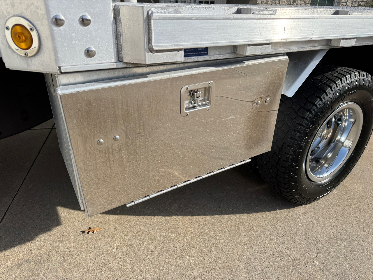 RAM 3500 4WD Reg Cab 143" WB 60" CA Tradesman 2015