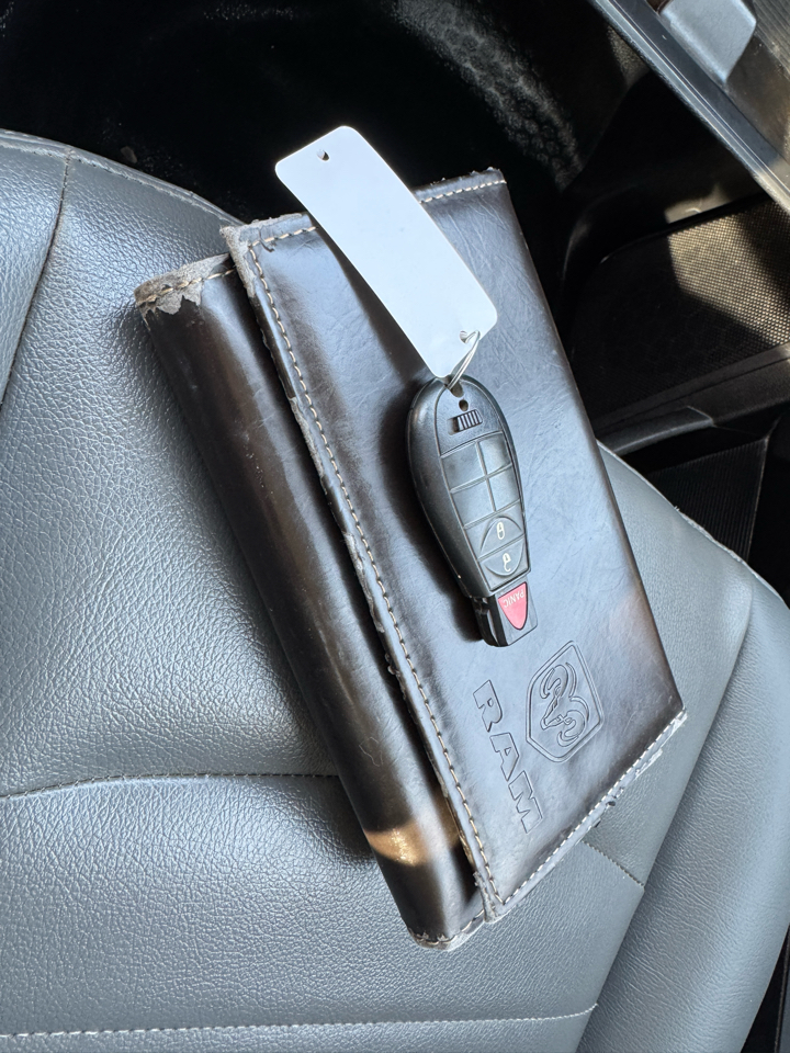 RAM 3500 4WD Reg Cab 143" WB 60" CA Tradesman 2015