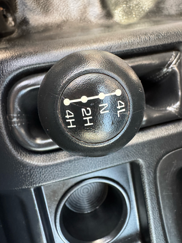 RAM 3500 4WD Reg Cab 143" WB 60" CA Tradesman 2015