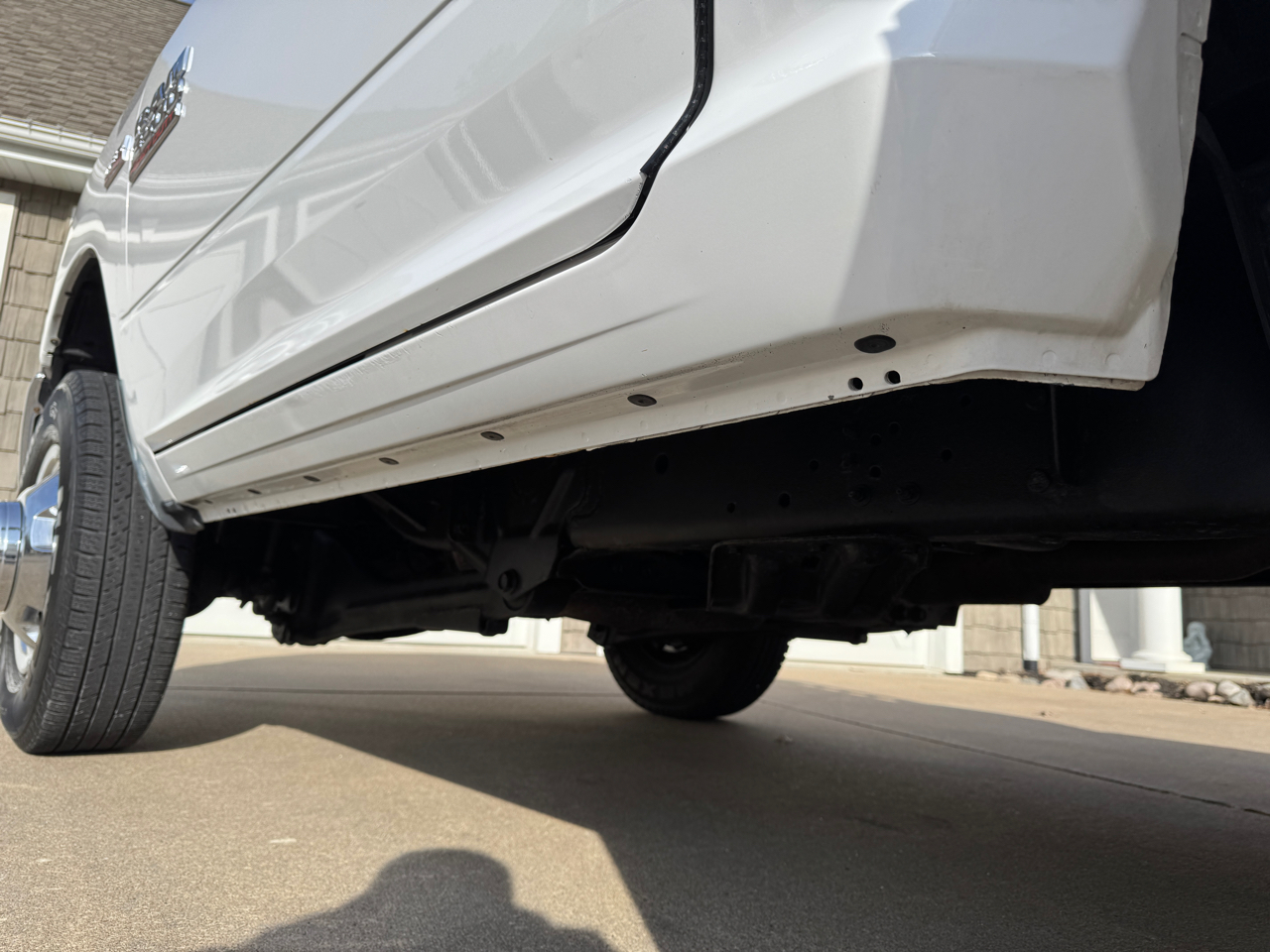 RAM 3500 4WD Reg Cab 143" WB 60" CA Tradesman 2015