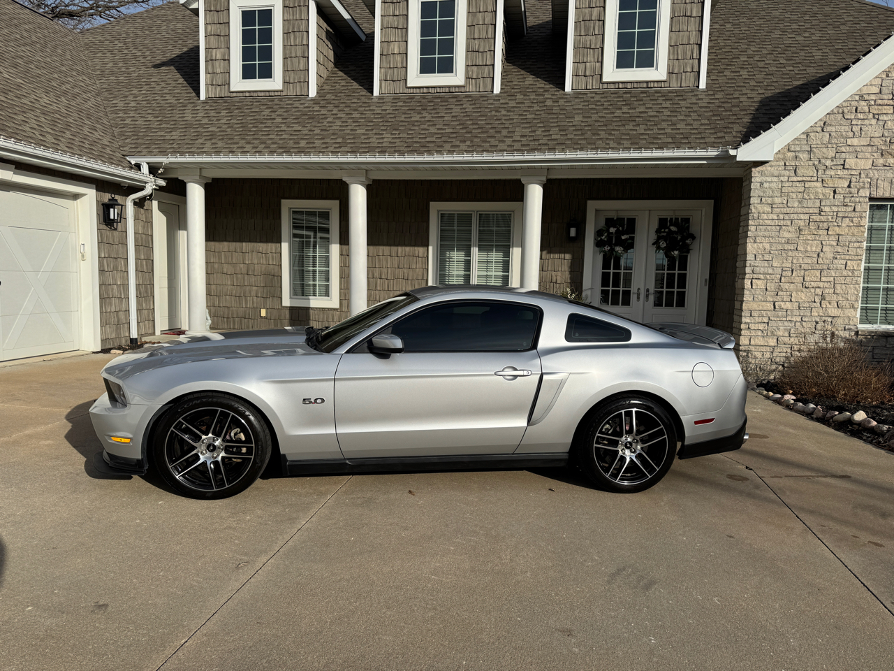 Ford Mustang 2dr Cpe GT 2011