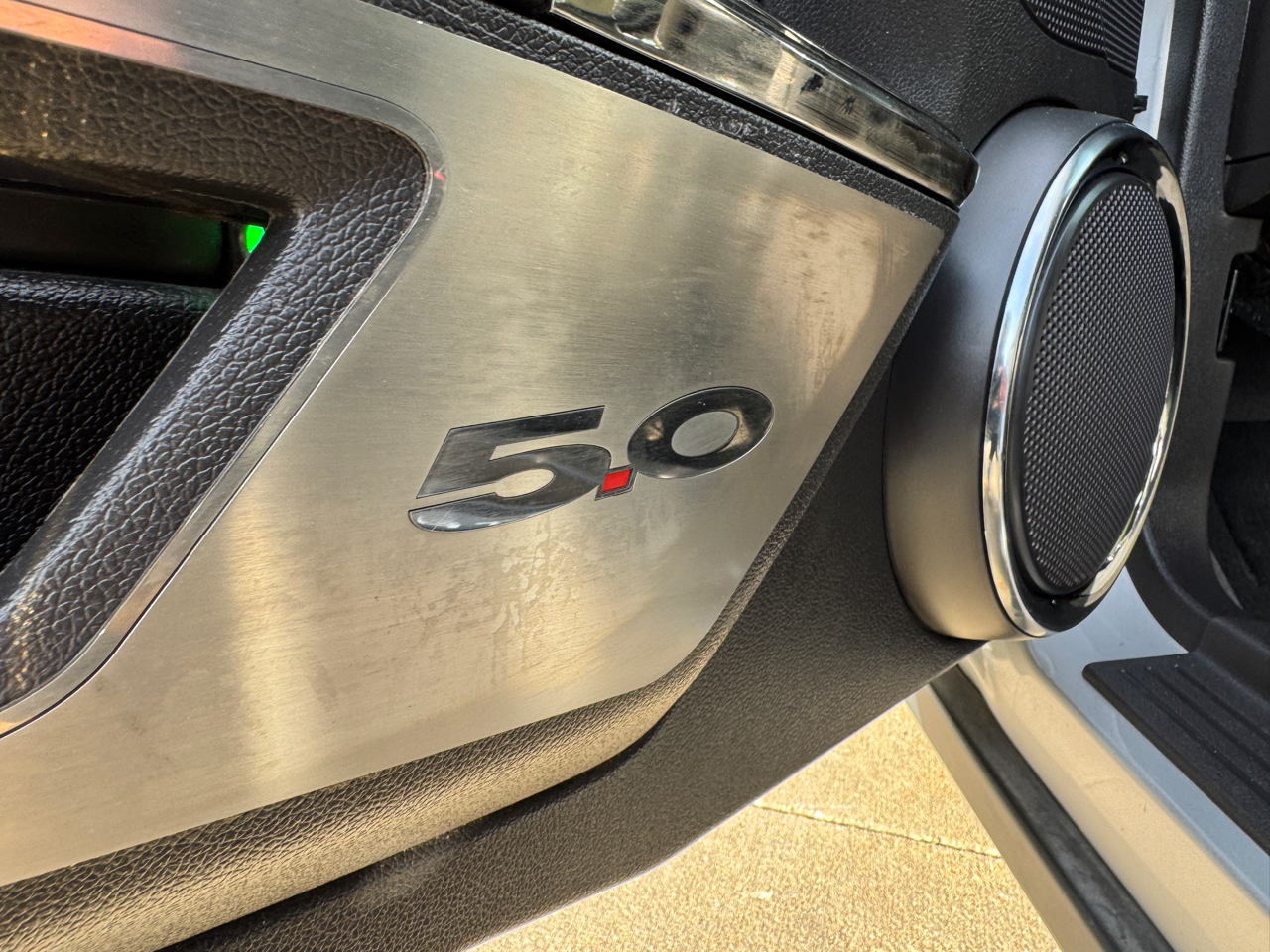 Ford Mustang 2dr Cpe GT 2011