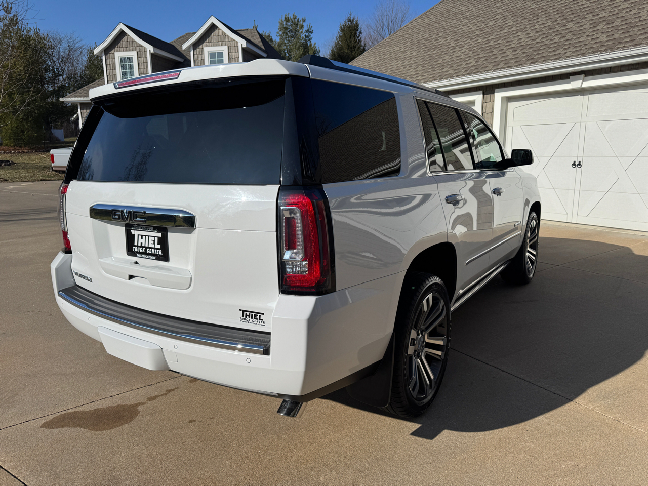 GMC Yukon 4WD 4dr Denali 2017