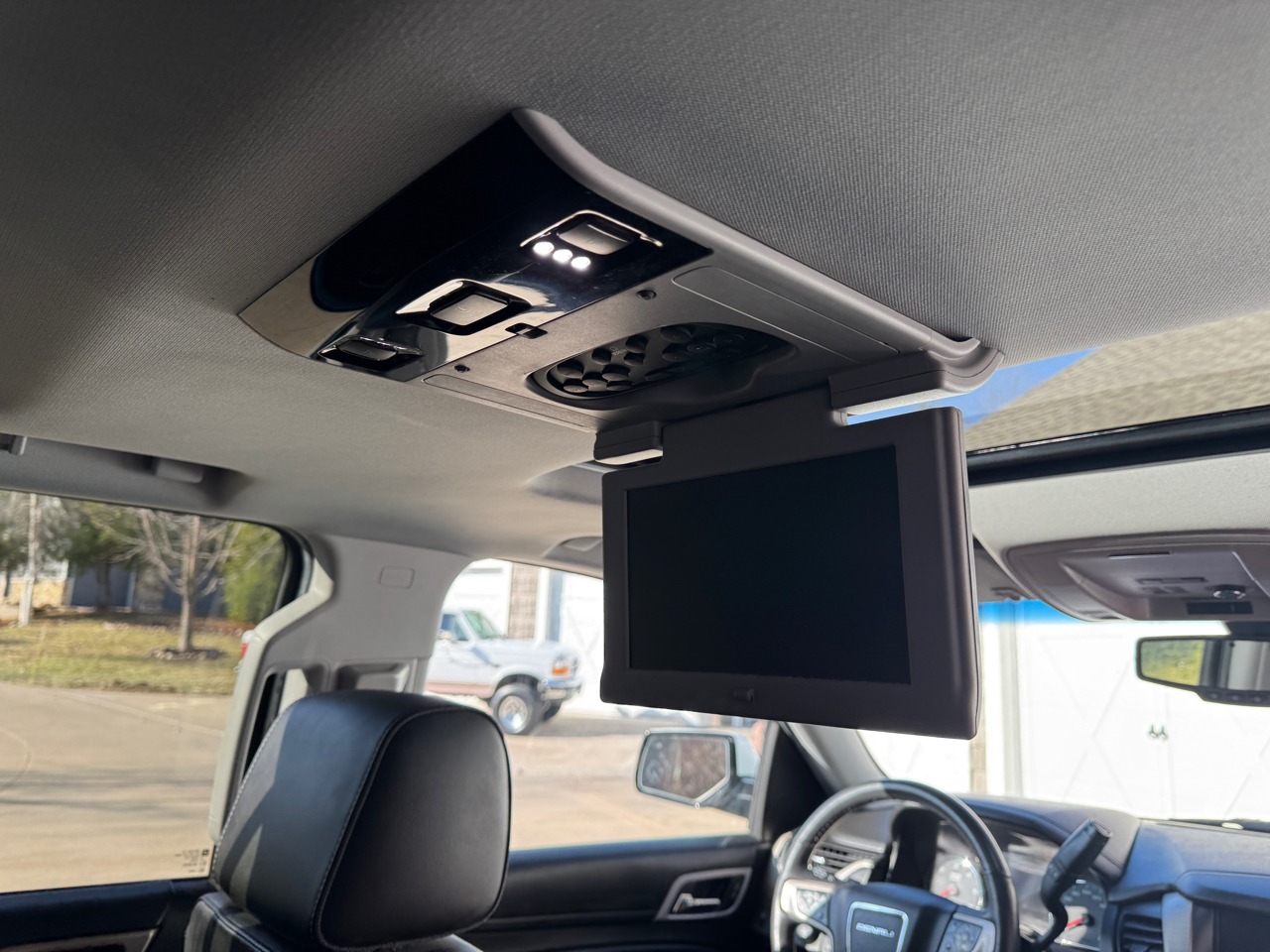 GMC Yukon 4WD 4dr Denali 2017