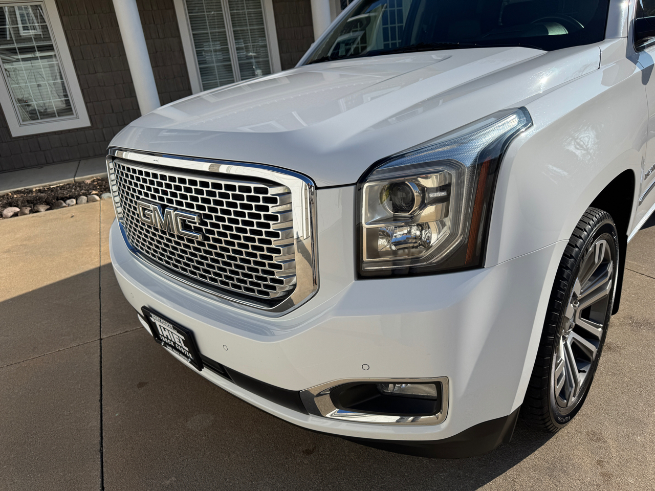 GMC Yukon 4WD 4dr Denali 2017