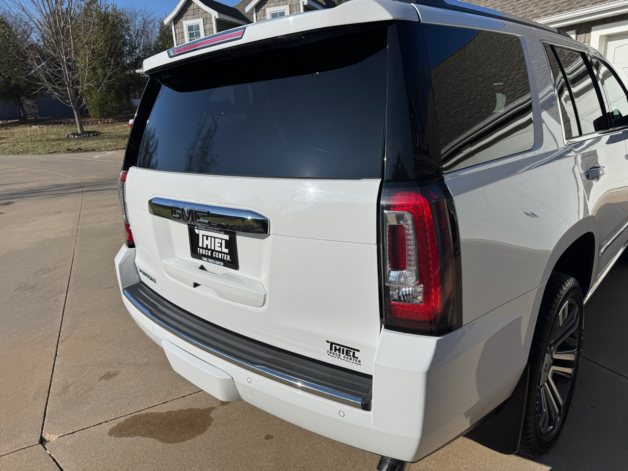 GMC Yukon 4WD 4dr Denali 2017
