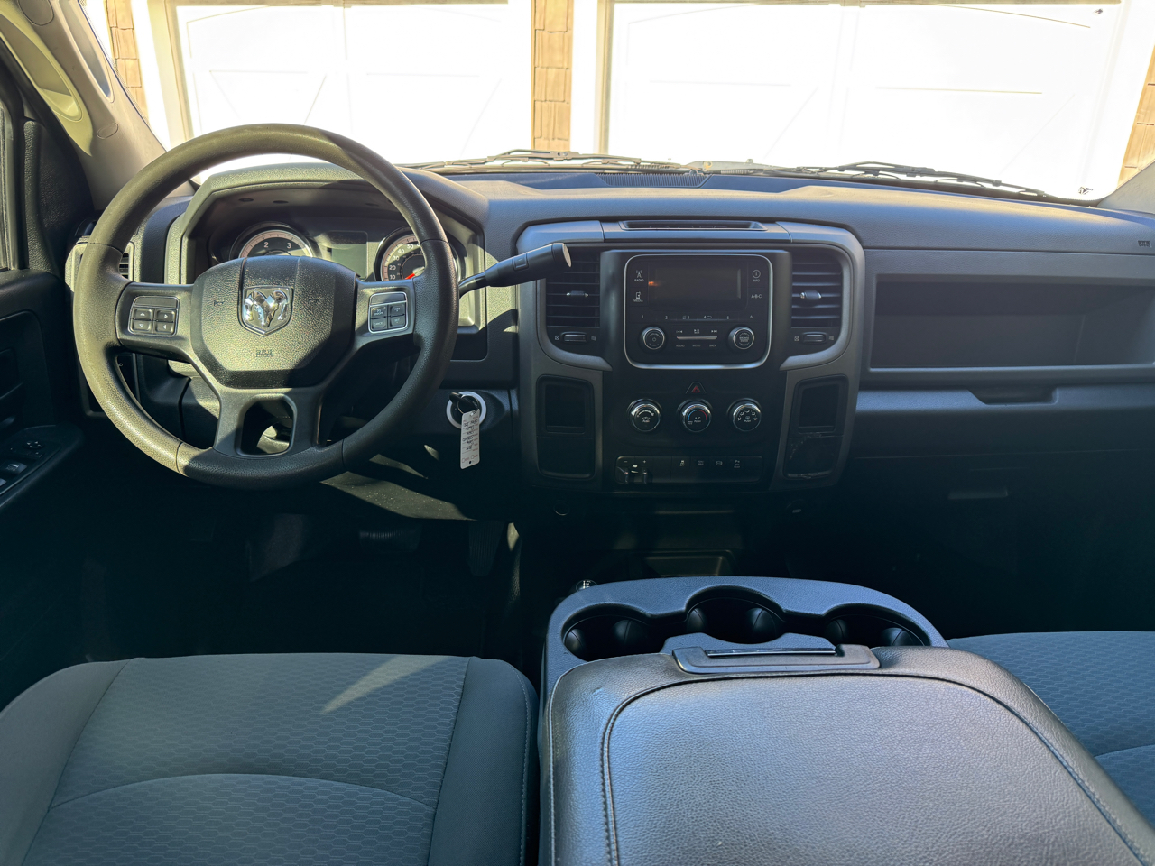 RAM 3500 Tradesman 4x4 Crew Cab 8' Box 2018