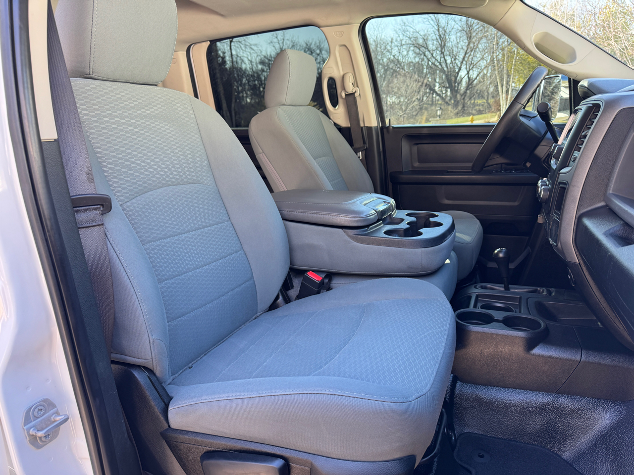 RAM 3500 Tradesman 4x4 Crew Cab 8' Box 2018