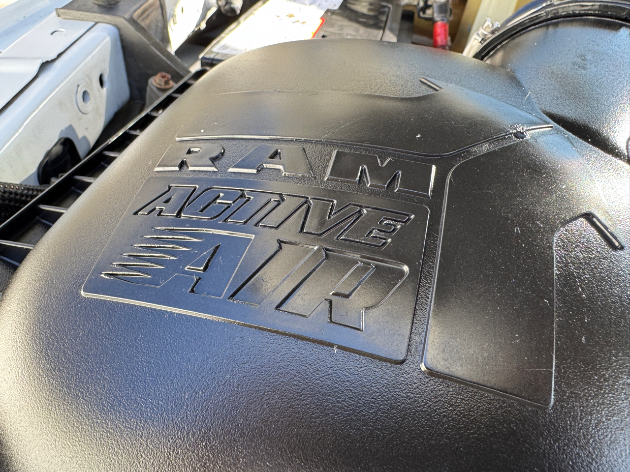 RAM 3500 Tradesman 4x4 Crew Cab 8' Box 2018