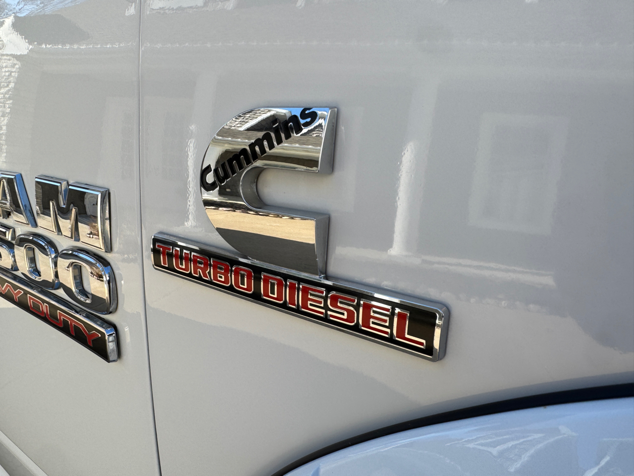 RAM 3500 Tradesman 4x4 Crew Cab 8' Box 2018