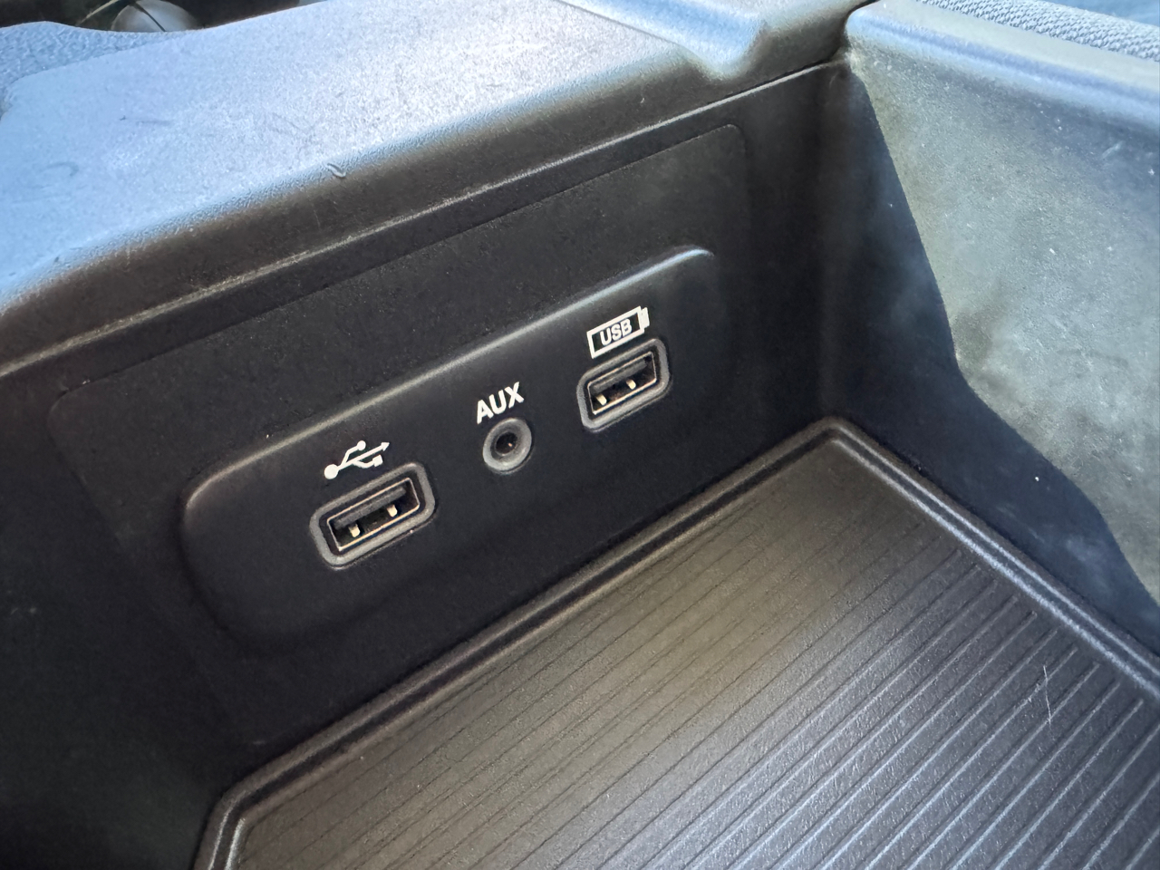 RAM 3500 Tradesman 4x4 Crew Cab 8' Box 2018