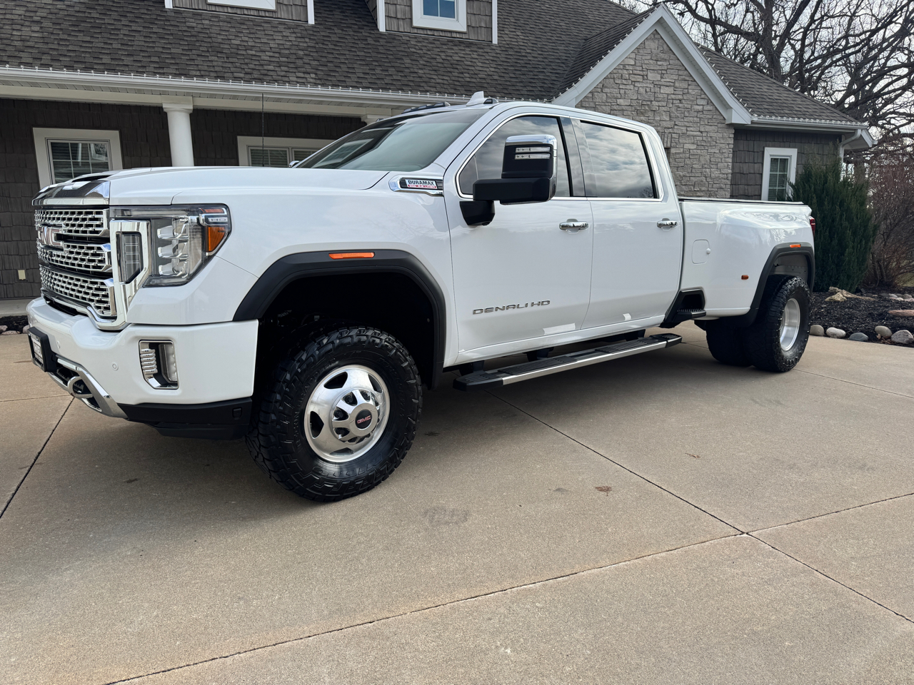 GMC Sierra 3500HD 4WD Crew Cab 172" Denali 2022