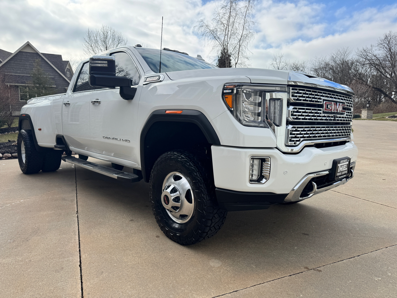 GMC Sierra 3500HD 4WD Crew Cab 172" Denali 2022
