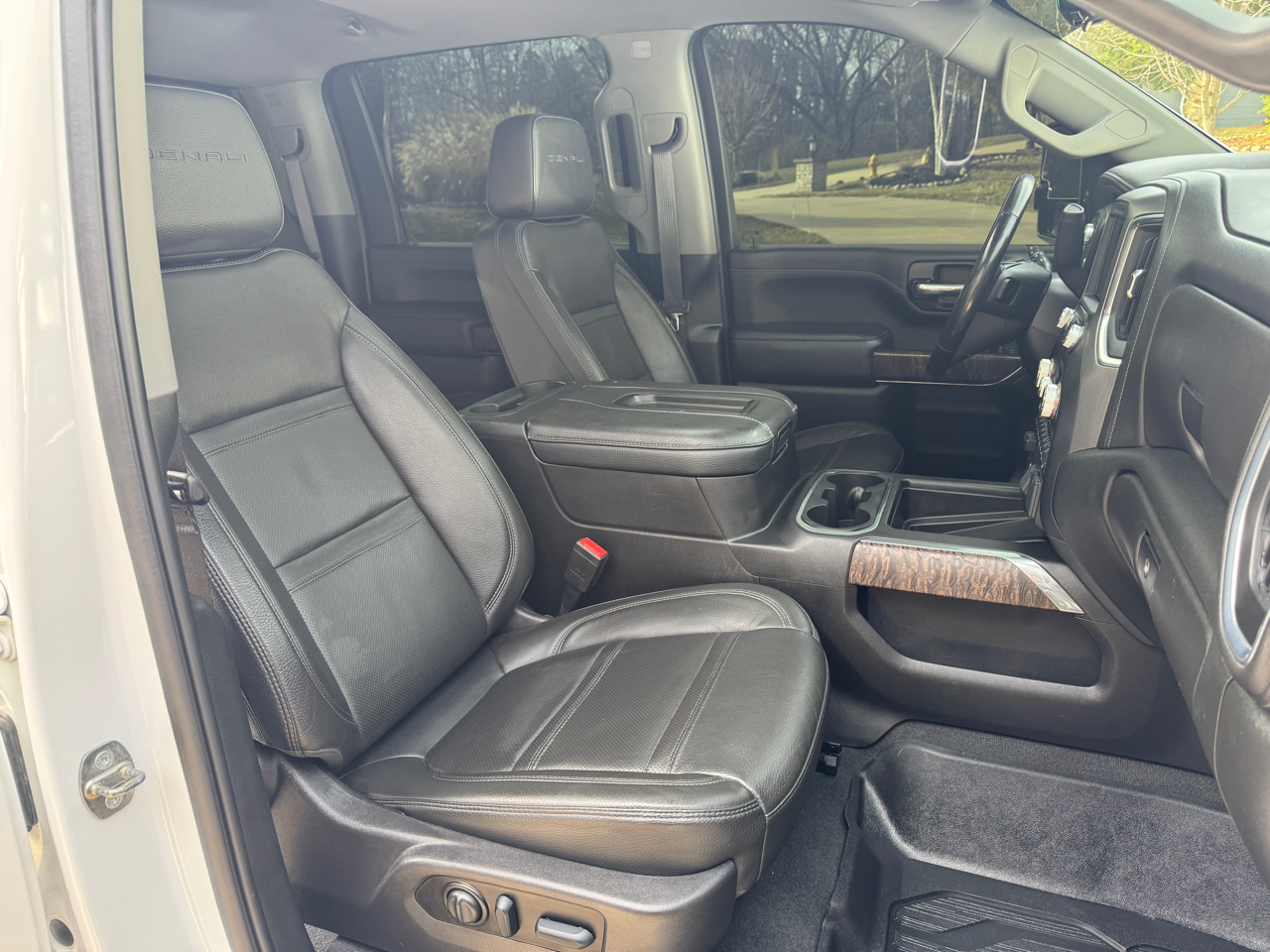 GMC Sierra 3500HD 4WD Crew Cab 172" Denali 2022