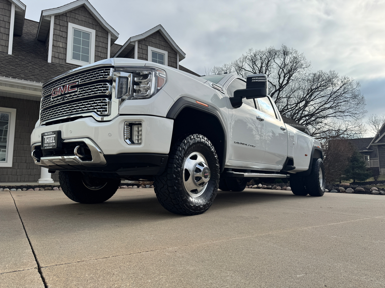 GMC Sierra 3500HD 4WD Crew Cab 172" Denali 2022