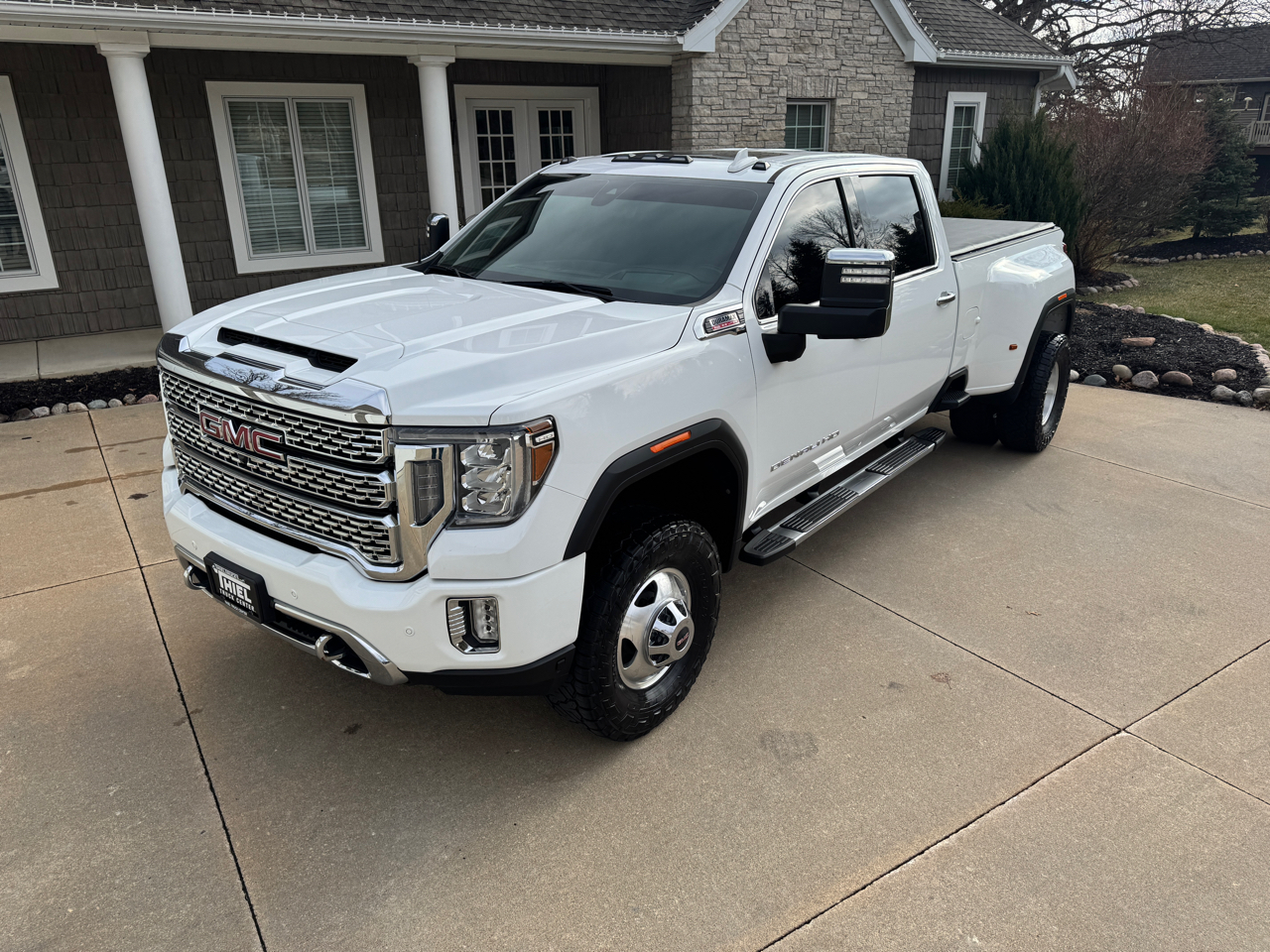 GMC Sierra 3500HD 4WD Crew Cab 172" Denali 2022
