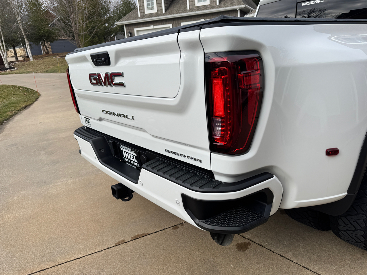 GMC Sierra 3500HD 4WD Crew Cab 172" Denali 2022