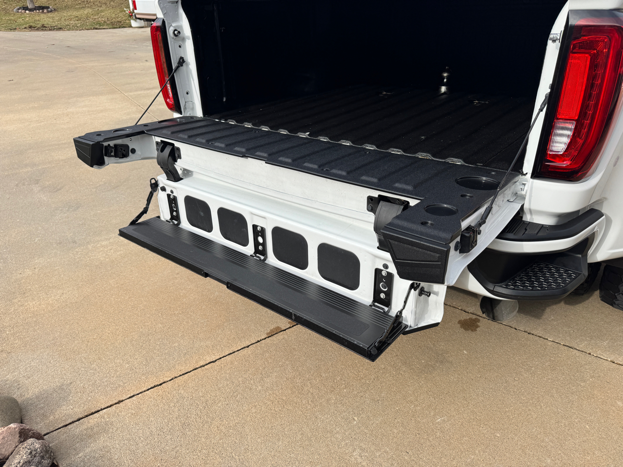 GMC Sierra 3500HD 4WD Crew Cab 172" Denali 2022