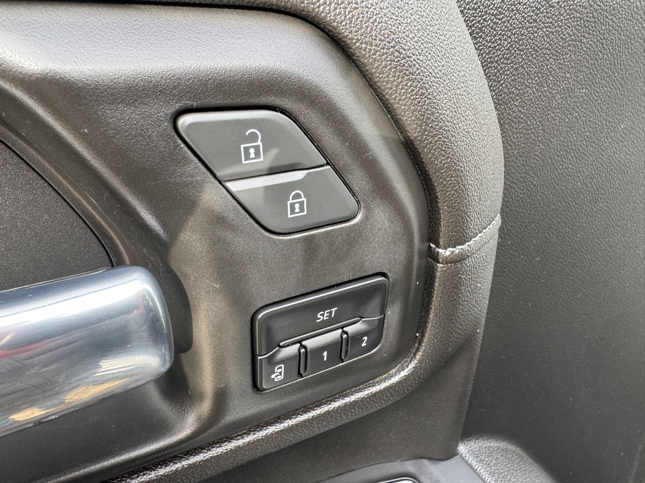 GMC Sierra 3500HD 4WD Crew Cab 172" Denali 2022