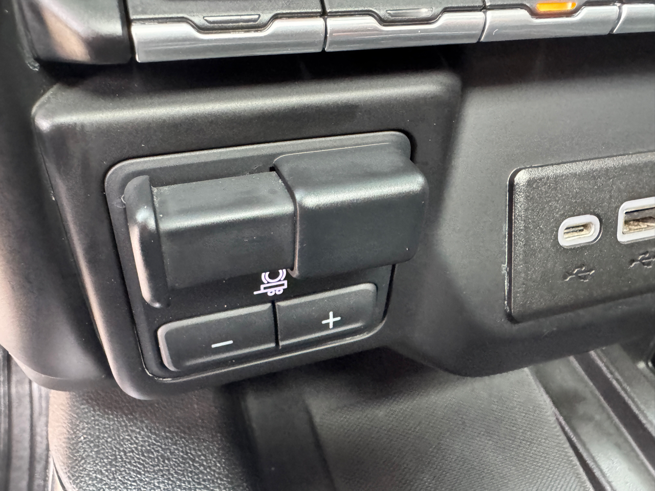 GMC Sierra 3500HD 4WD Crew Cab 172" Denali 2022