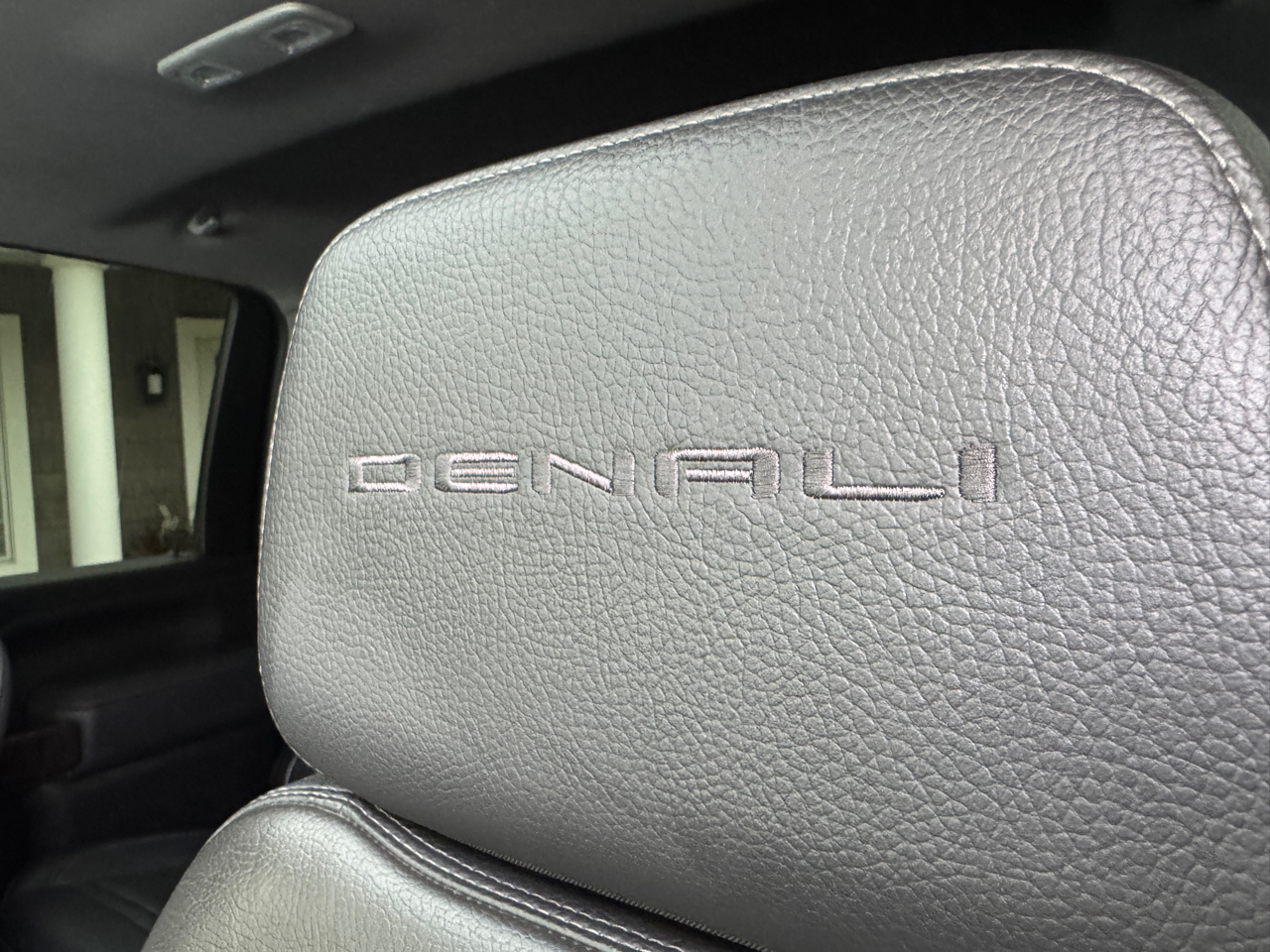 GMC Sierra 3500HD 4WD Crew Cab 172" Denali 2022