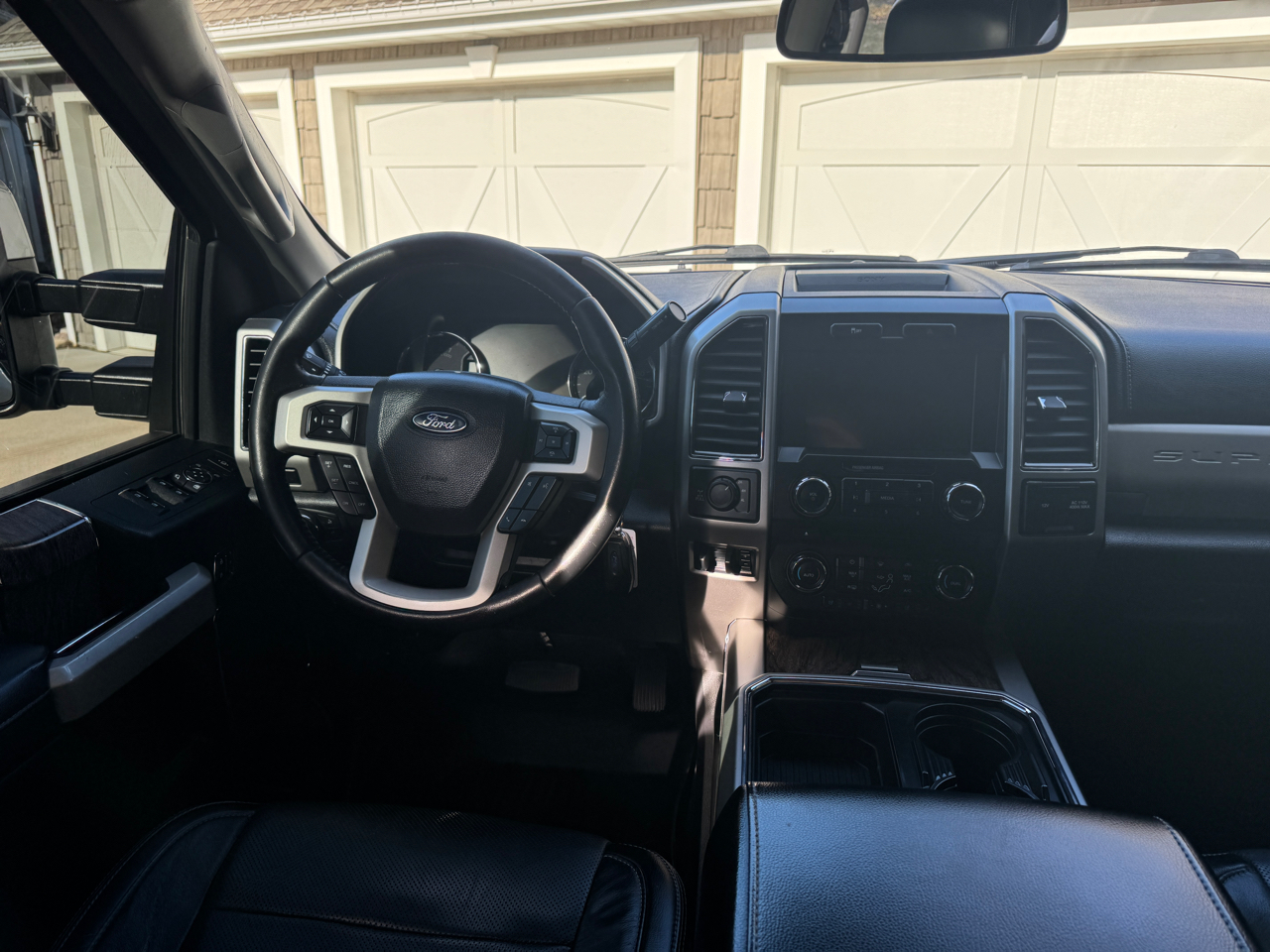 Ford Super Duty F-250 SRW Lariat 4WD Crew Cab 6.75' Box 2018