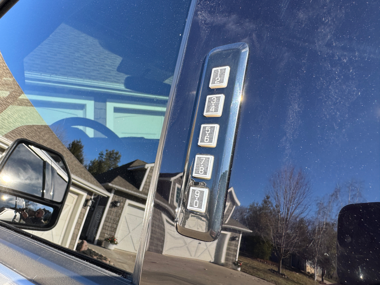 Ford Super Duty F-250 SRW Lariat 4WD Crew Cab 6.75' Box 2018