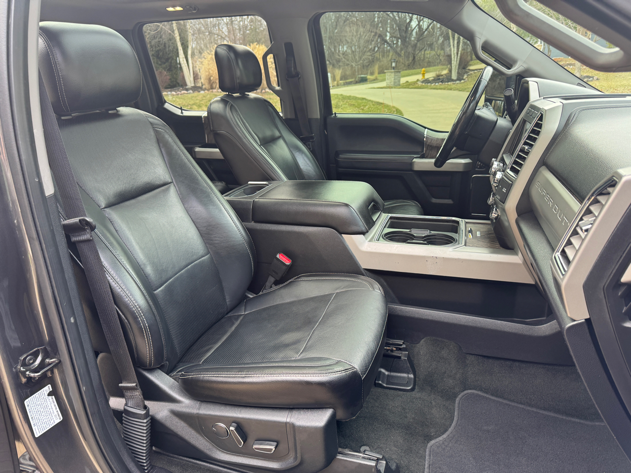 Ford Super Duty F-350 SRW Lariat 4WD Crew Cab 6.75' Box 2017