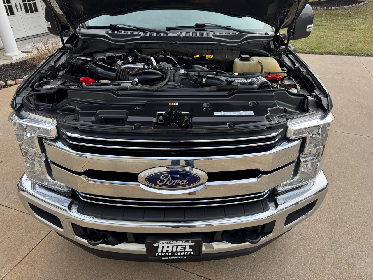 Ford Super Duty F-350 SRW Lariat 4WD Crew Cab 6.75' Box 2017